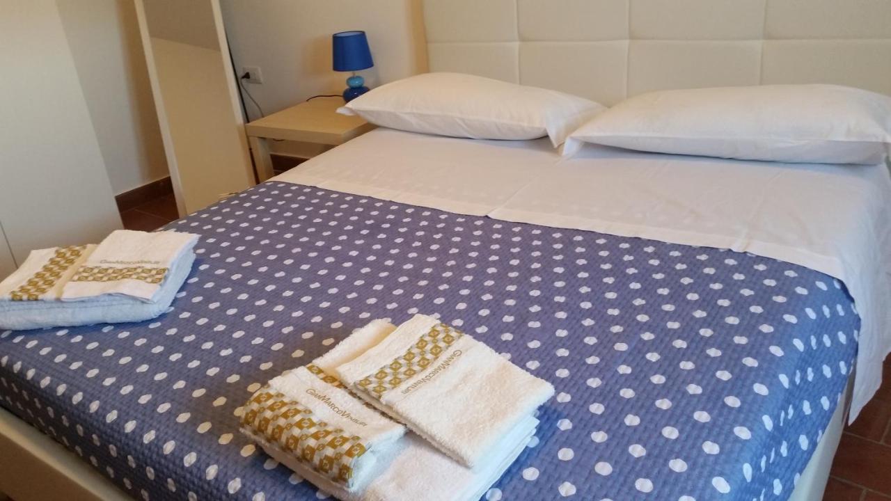Sospesi Nel Borgo Vitorchiano Bagian luar foto