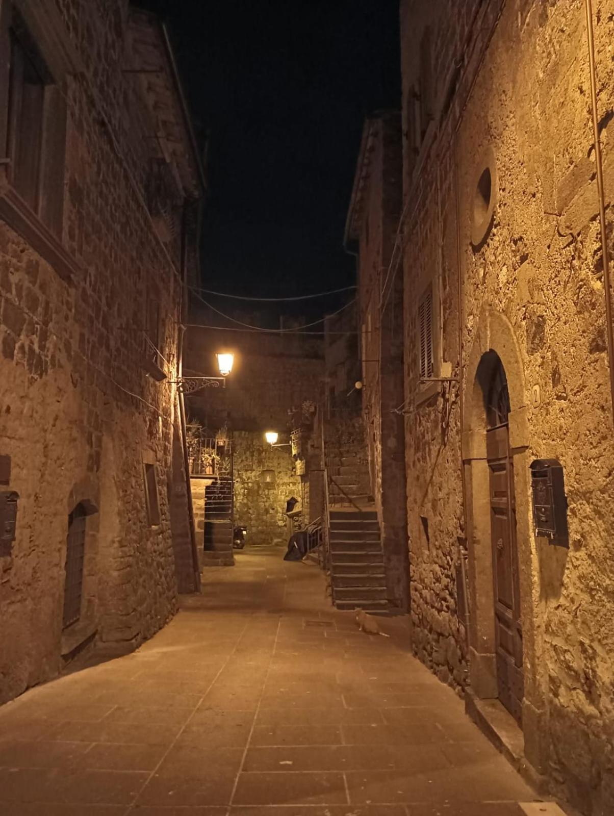 Sospesi Nel Borgo Vitorchiano Bagian luar foto