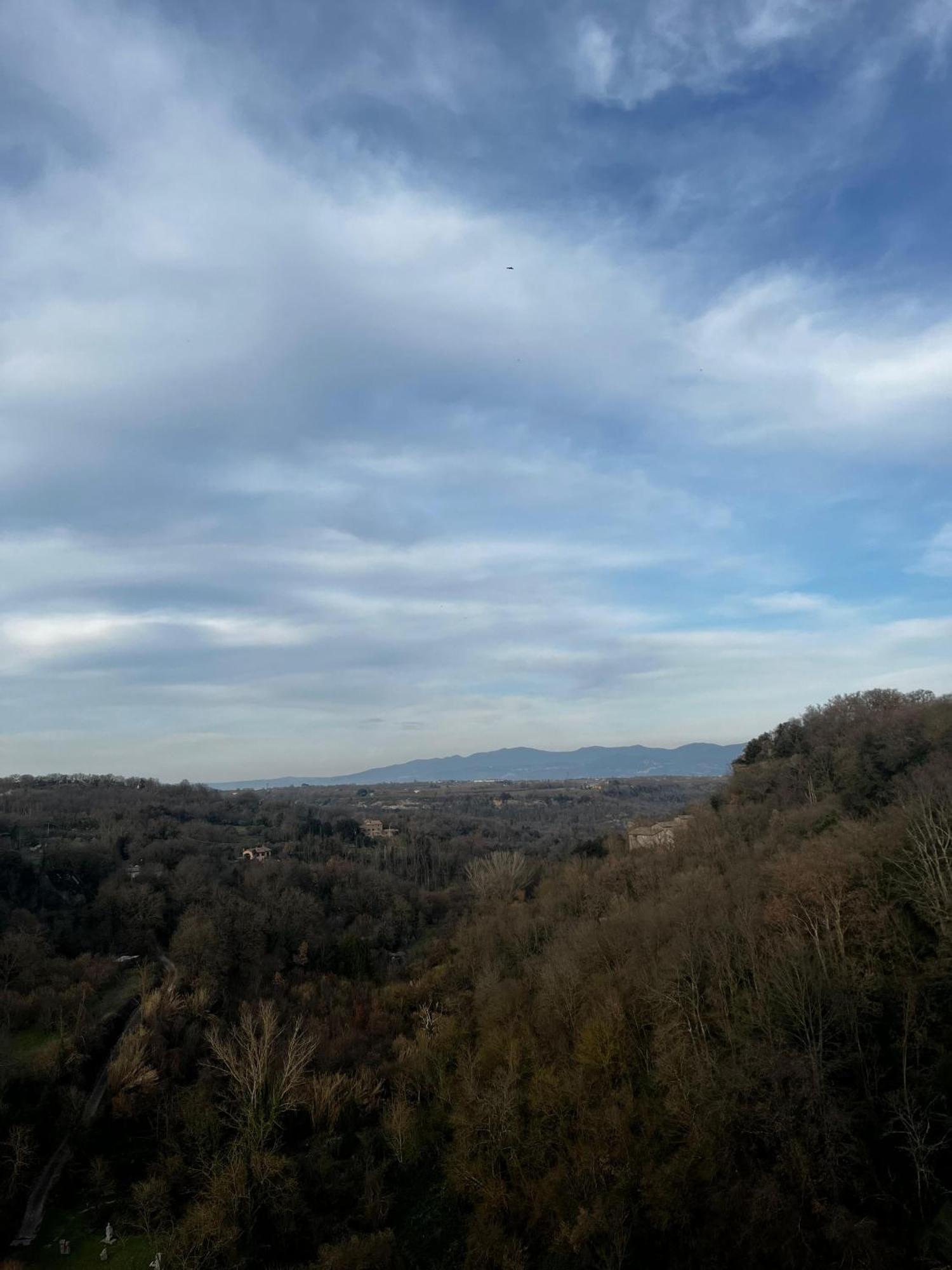 Sospesi Nel Borgo Vitorchiano Bagian luar foto